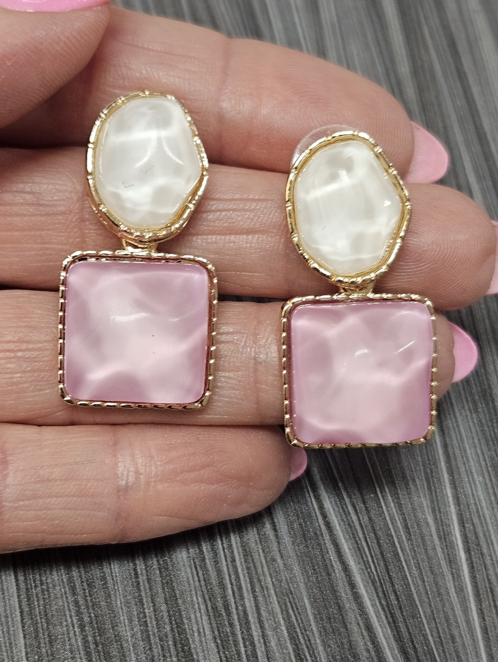 NEW Gold-Tone Pink & White Drop Earrings